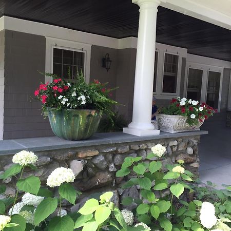 Hilltop House Bed & Breakfast 아메니다 외부 사진