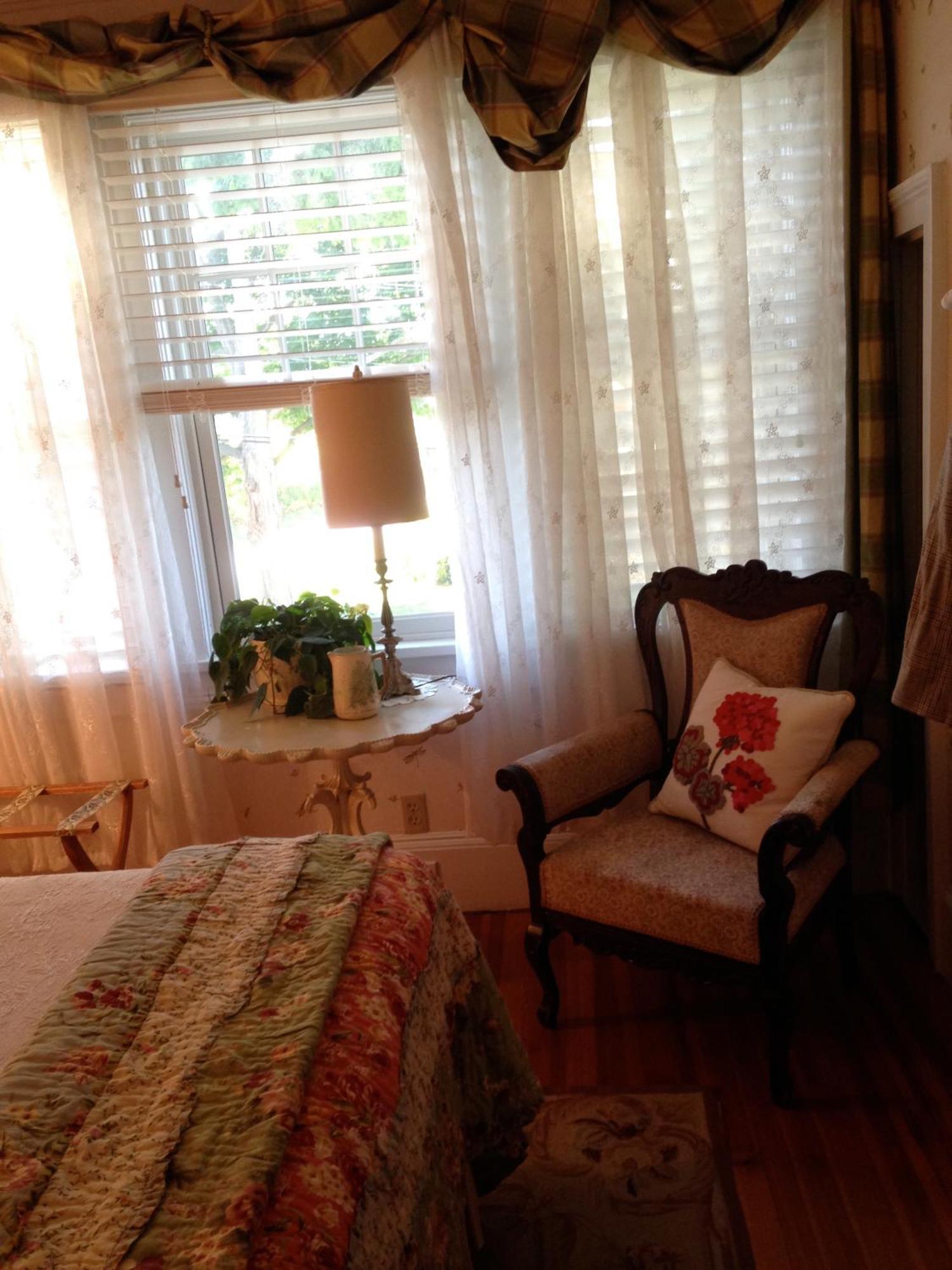 Hilltop House Bed & Breakfast 아메니다 외부 사진