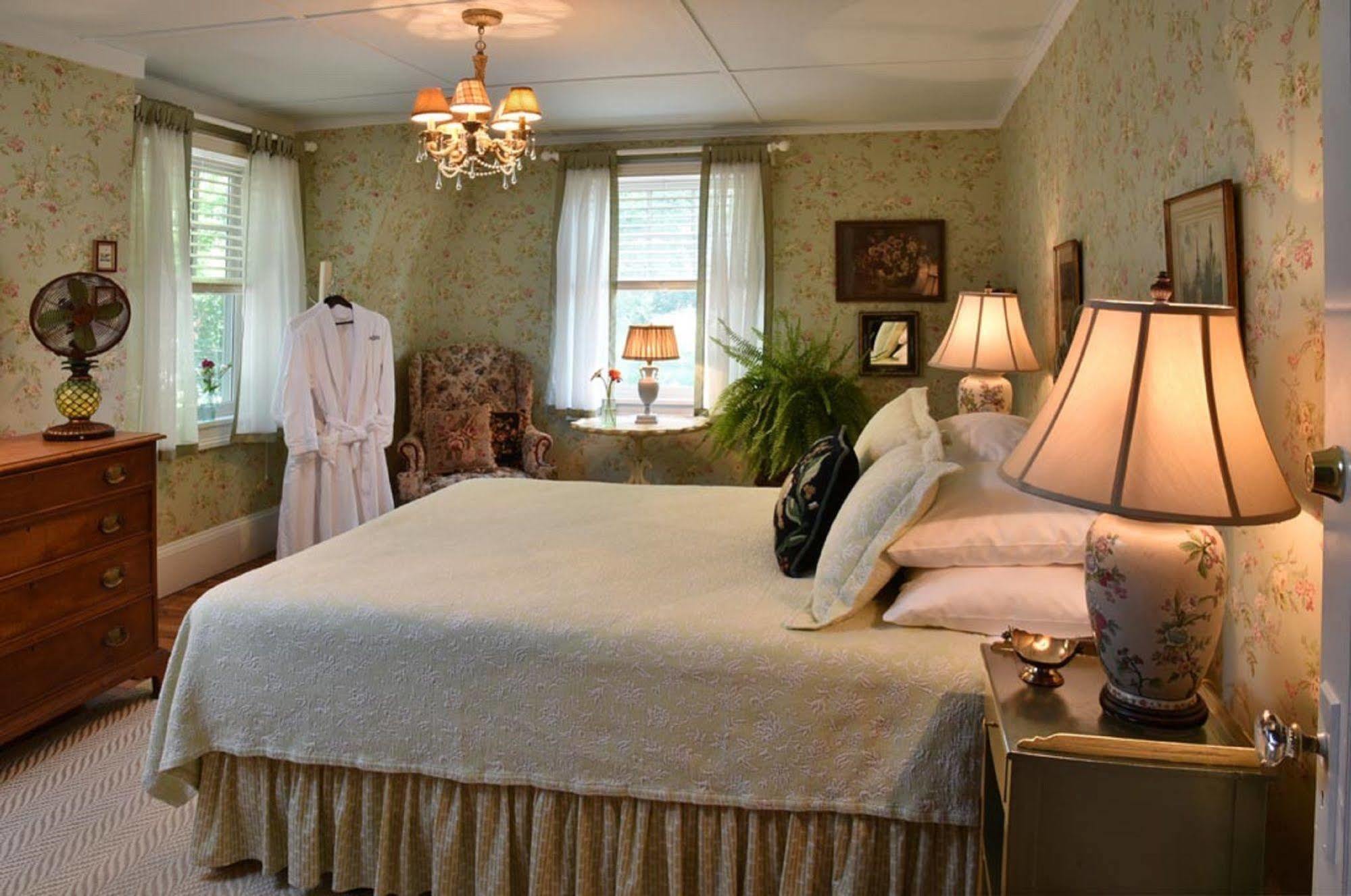 Hilltop House Bed & Breakfast 아메니다 외부 사진