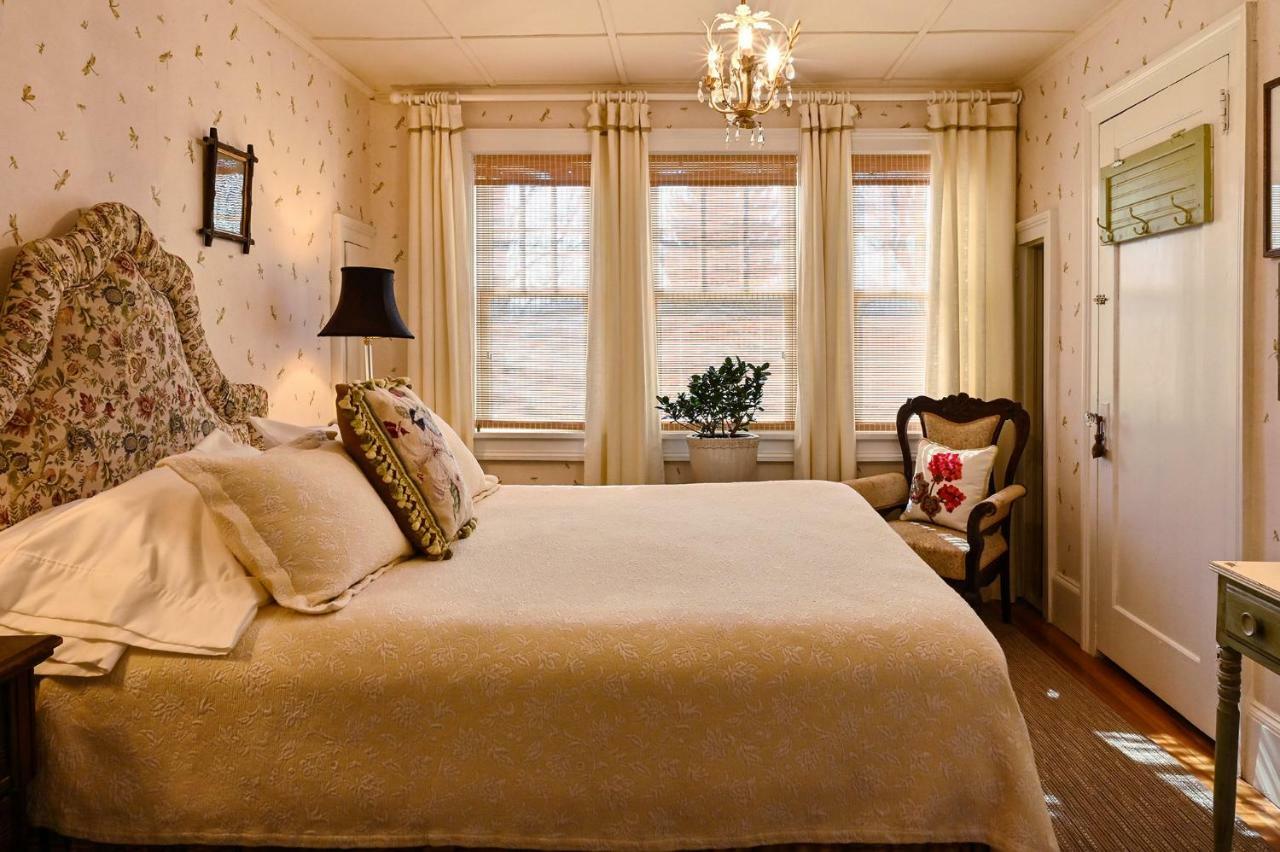 Hilltop House Bed & Breakfast 아메니다 외부 사진