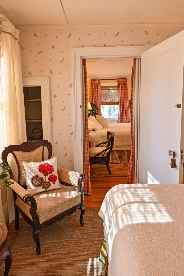 Hilltop House Bed & Breakfast 아메니다 외부 사진