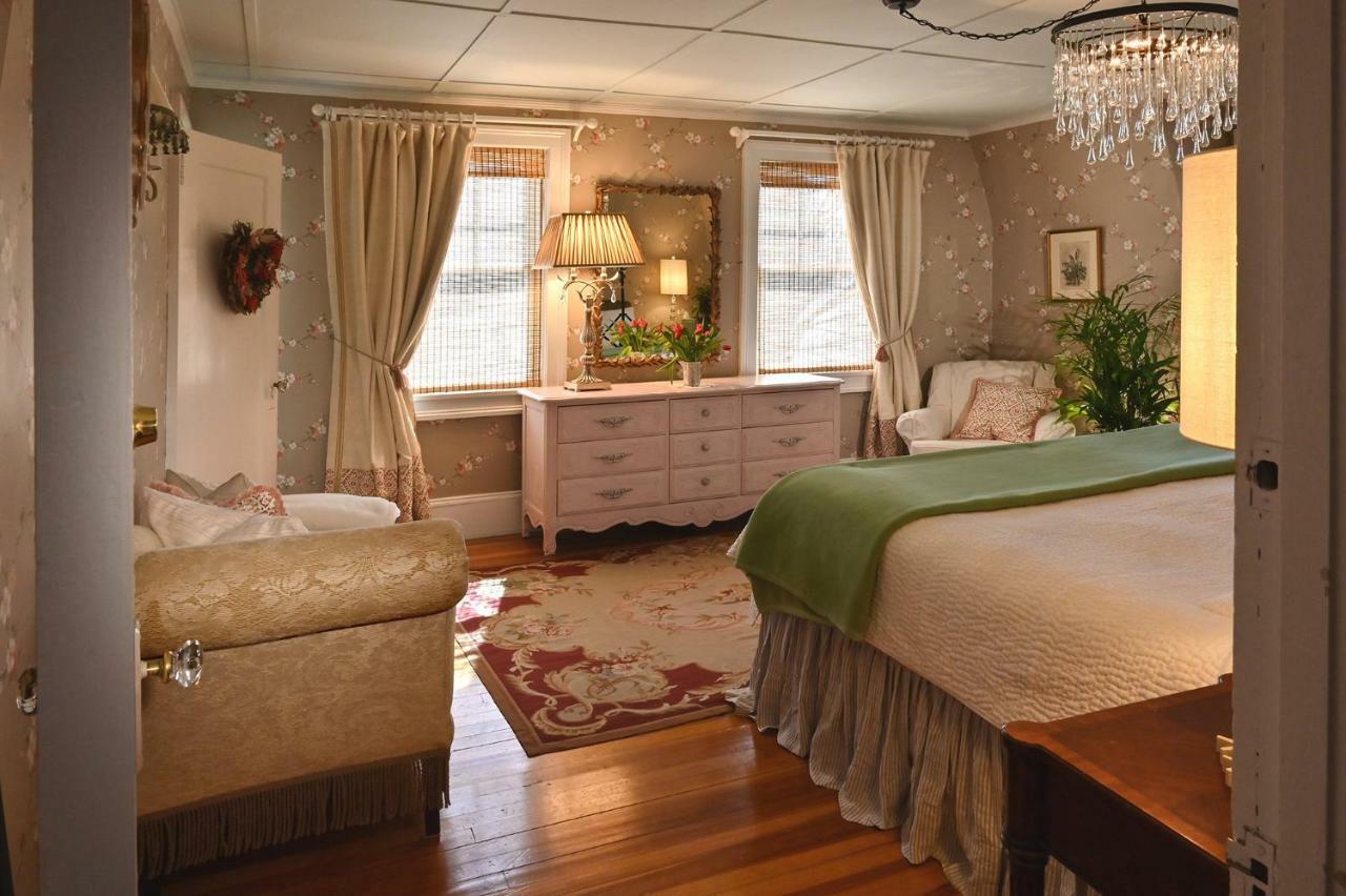 Hilltop House Bed & Breakfast 아메니다 외부 사진